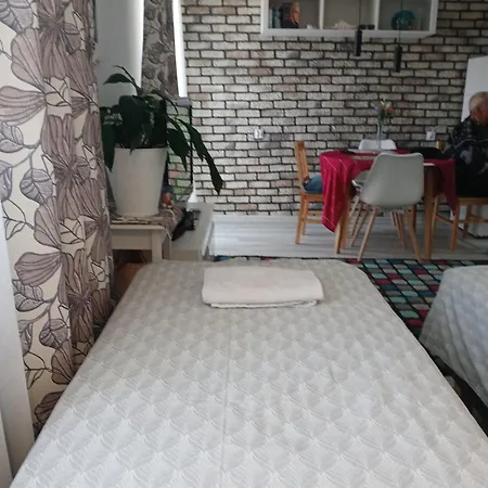 Nad Morzem U Kasi Apartment *